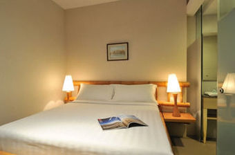 Santa Grand Hotel Little India