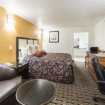 Hotel New Six Inn And Suites Houston