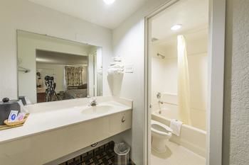 Hotel New Six Inn And Suites Houston