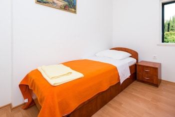 Apartments Dubelj