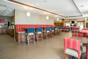 Hotel Comfort Suites