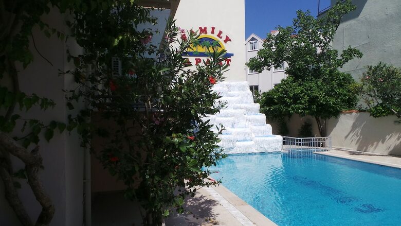 Aparthotel Family