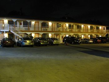 Hotel Pinn Road Inn And Suites