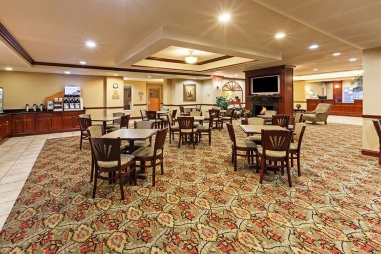 Holiday Inn Express Hotel & Suites Selma