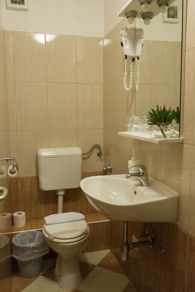 Hostal Apartments And Rooms Katija & Egon