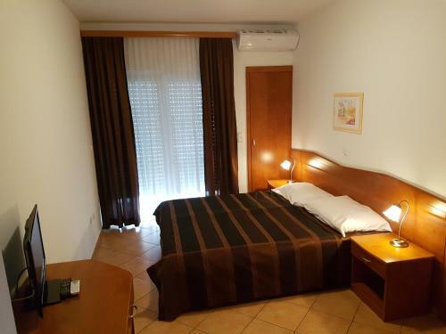 Hostal Guesthouse Villa Adria