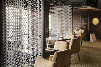 Sheraton Hong Kong Hotel & Towers