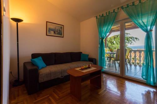 One-bedroom Apartment In Crikvenica Lx