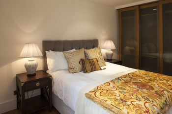 Piccadilly Circus Apartments