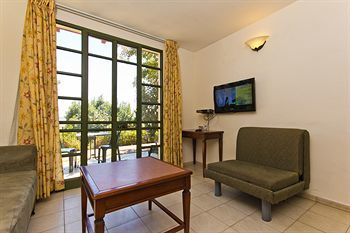 Hotel Shoresh Green Hills Country Lodging