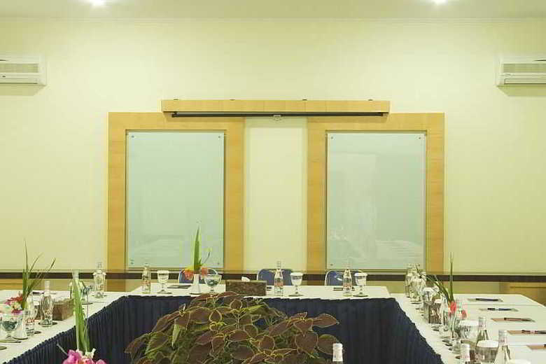 Hotel Legong Keraton Beach