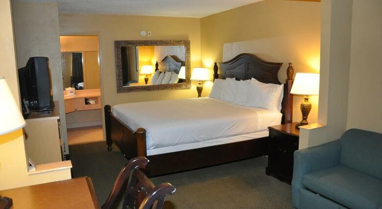 Hotel Travelodge Suites East Gate Orange