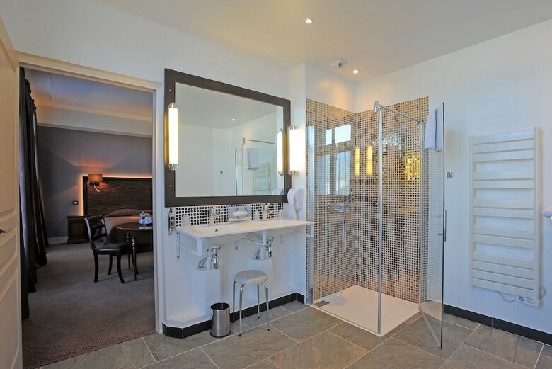 Le Grand Hotel De Tours