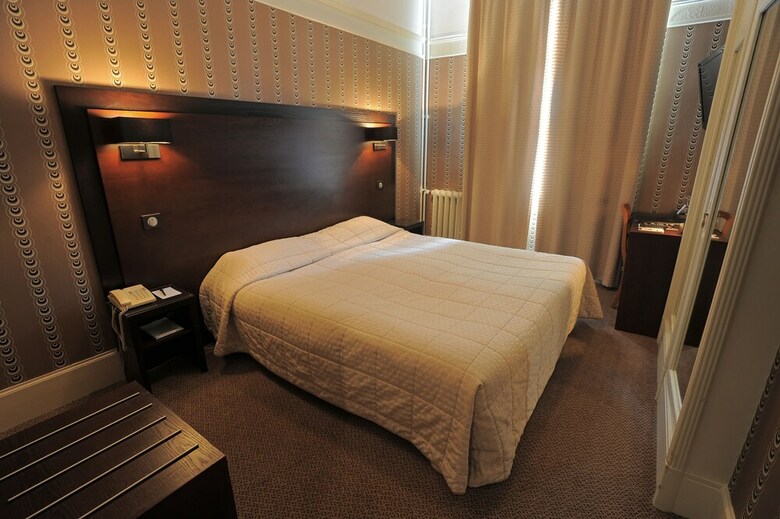 Le Grand Hotel De Tours