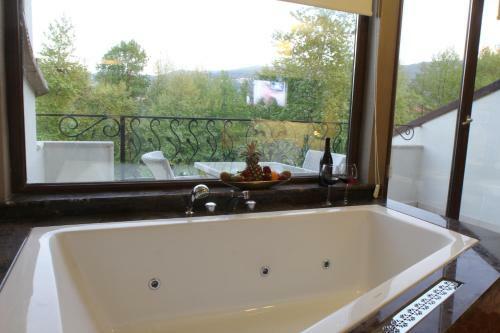 Lale Hotel