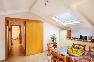 Apartamentos Tasso Suites