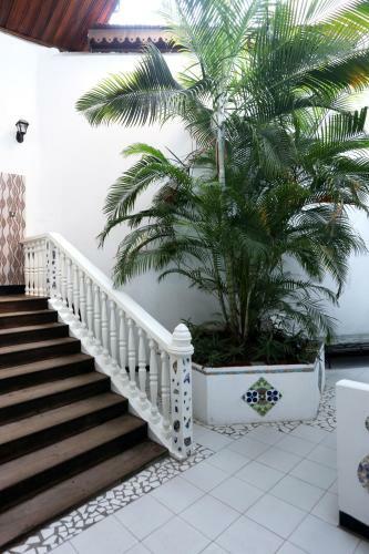 Chavda Hotel