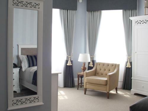 Hostal The Clerk & Well Pub & Rooms