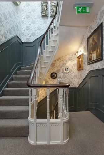 Hostal The Clerk & Well Pub & Rooms