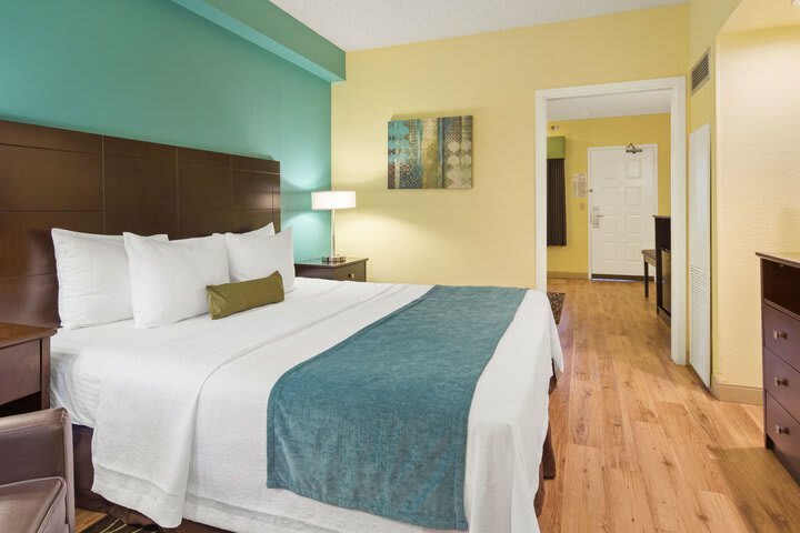 Best Western Deerfield Beach Hotel & Suites