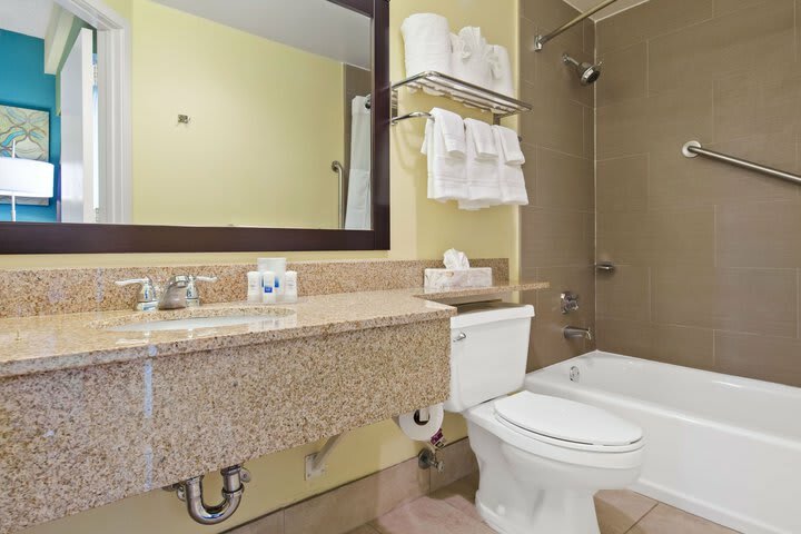 Best Western Deerfield Beach Hotel & Suites