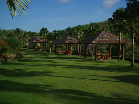 Hotel The Beverly Hills Bali