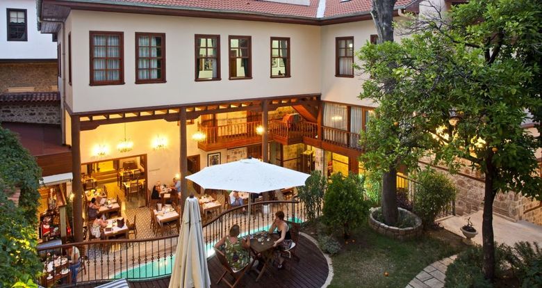 Mediterra Art Hotel