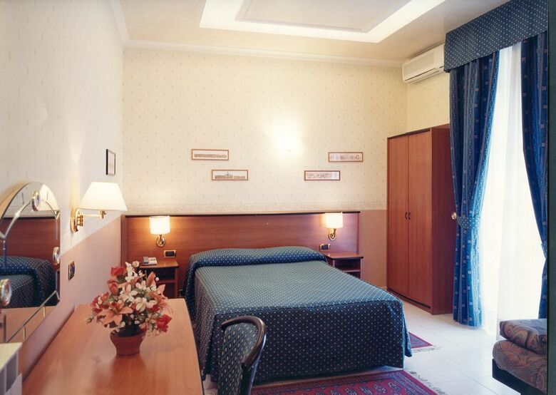 Hotel Verona Rome