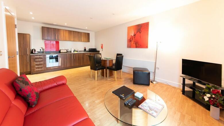 Spires Hotel (two Bedroom) 6 Pax