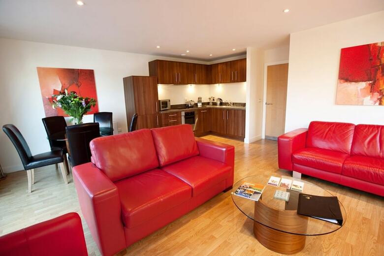 Spires Hotel (two Bedroom) 6 Pax