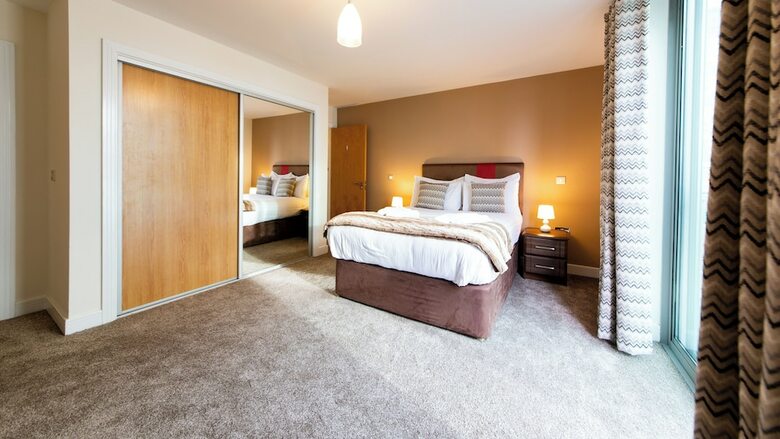 Spires Hotel (two Bedroom) 6 Pax