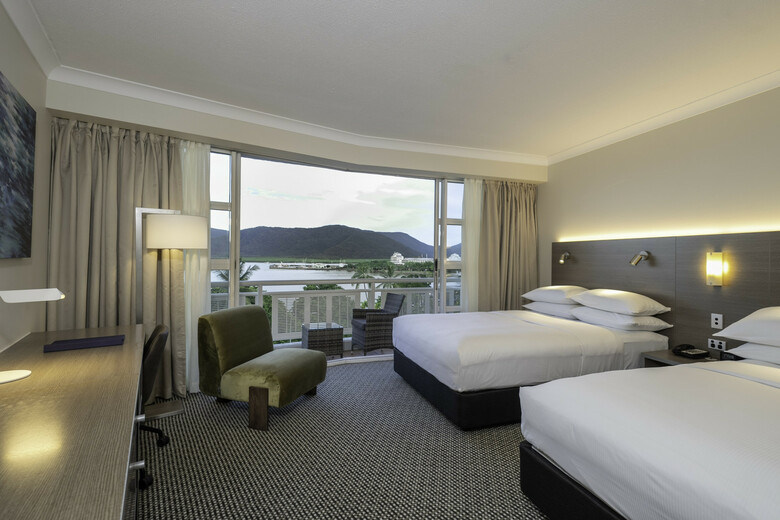 Hotel Doubletree By Hilton Cairns