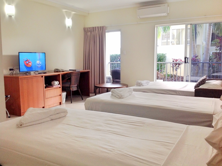 Hotel Cairns Queenslander