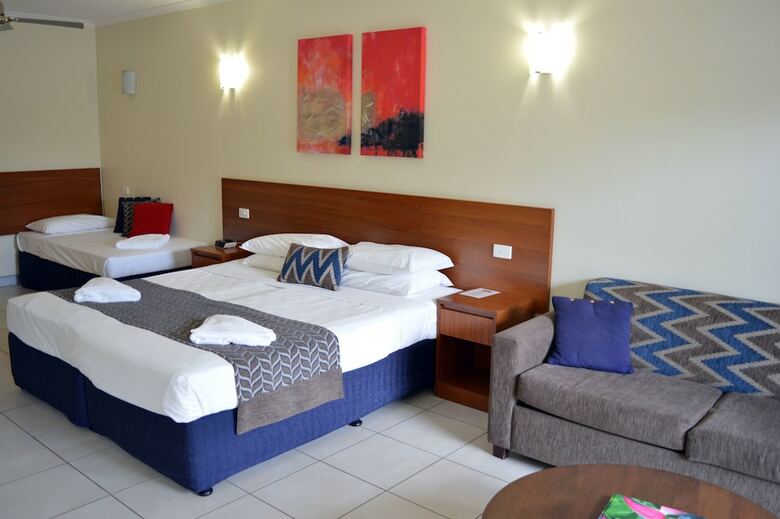 Hotel Cairns Queenslander