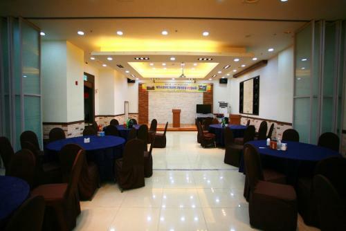 Gumi Metro Hotel