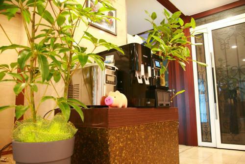 Gumi Metro Hotel