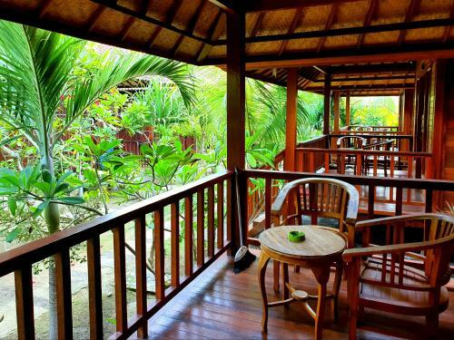 Hostal Lembongan Tropical