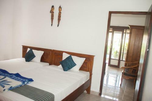 Hostal Pantai Bungalow Lembongan Island
