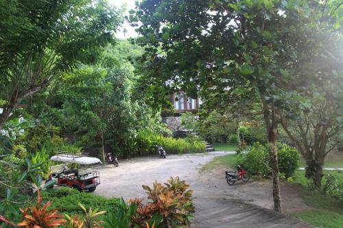 Villa Trevally