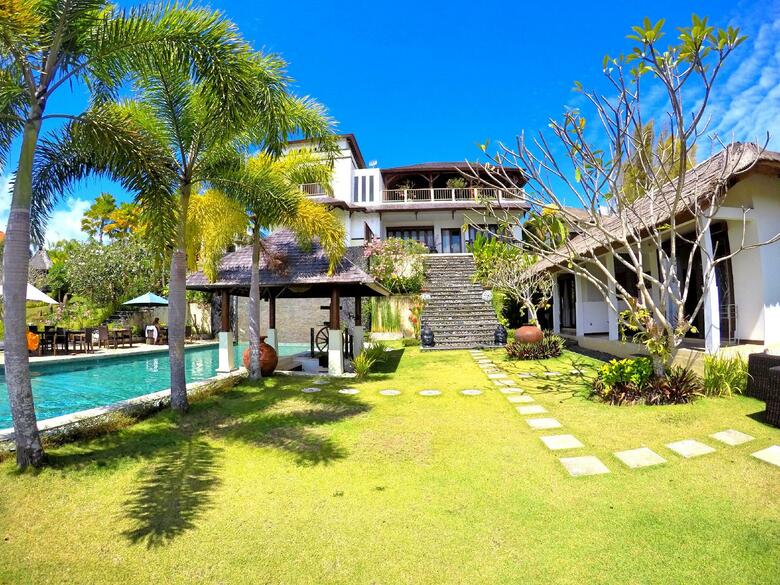 Hotel The Eyes Villas