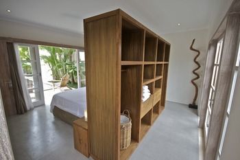 Pantai Indah Villas