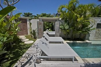 Pantai Indah Villas