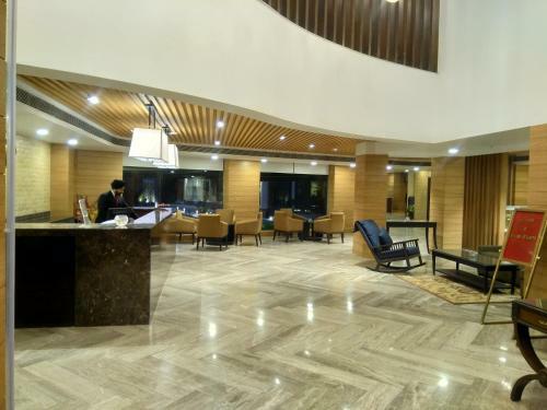 Hotel Country Inn & Suites By Radisson Jammu