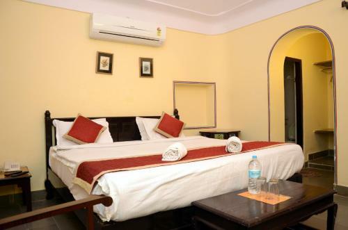Hotel Sajjan Bagh