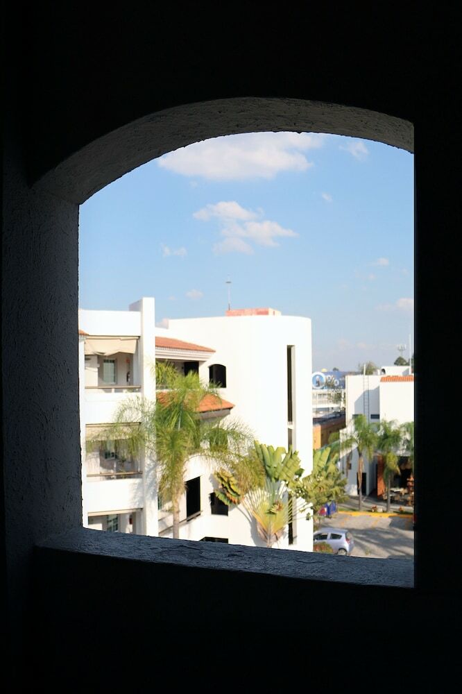 �urea Hotel And Suites