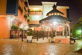 Hotel Platino (.)