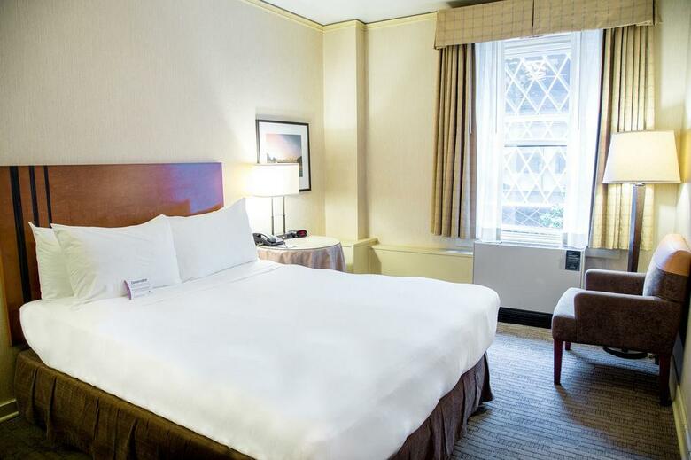 Executive Hotel Pacific