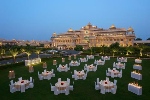 Hotel Itc Grand Bharat, A Luxury Collection Retreat.