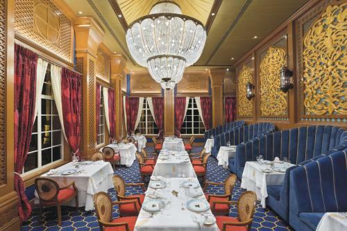 Hotel Itc Grand Bharat, A Luxury Collection Retreat.