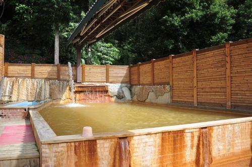 Posada Ruixiong Hotspring Hotel